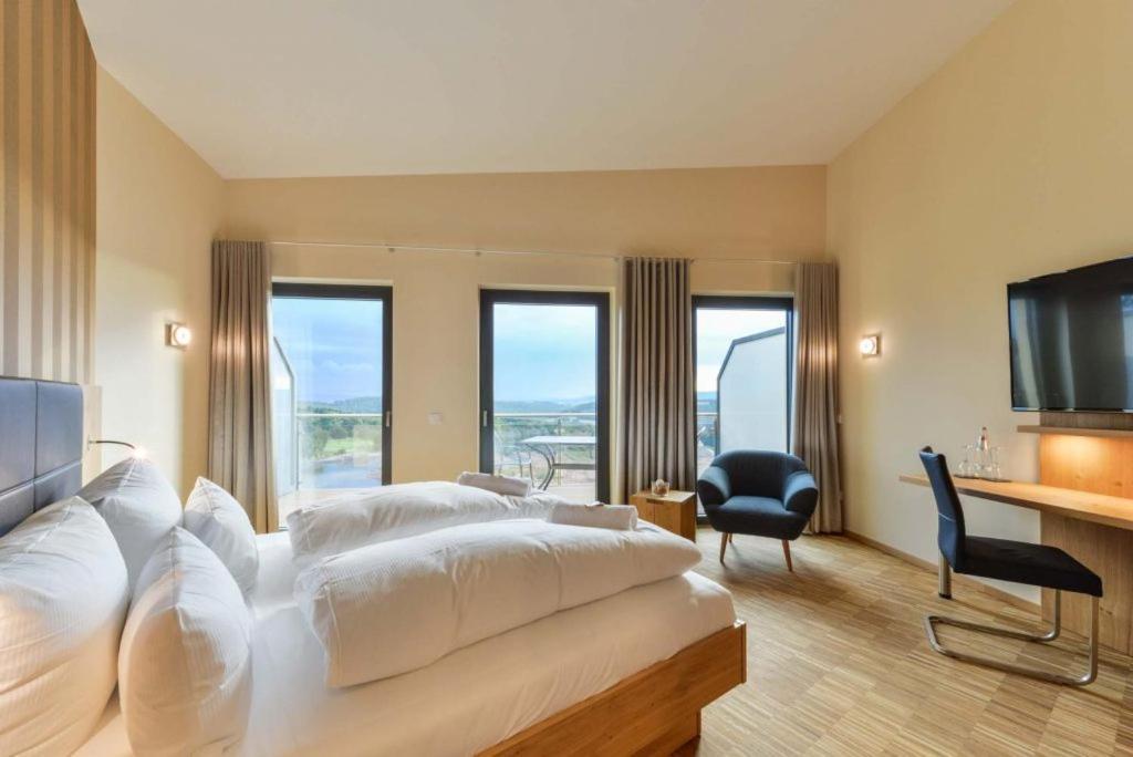 Hotel & Golfrestaurant Gut Wissmannshof Staufenberg  Exteriör bild