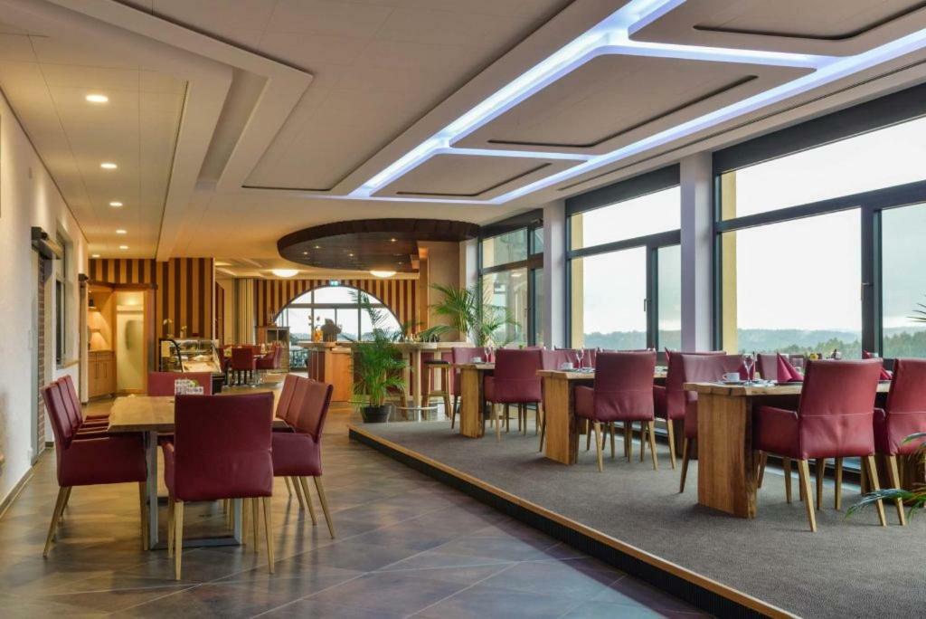 Hotel & Golfrestaurant Gut Wissmannshof Staufenberg  Exteriör bild