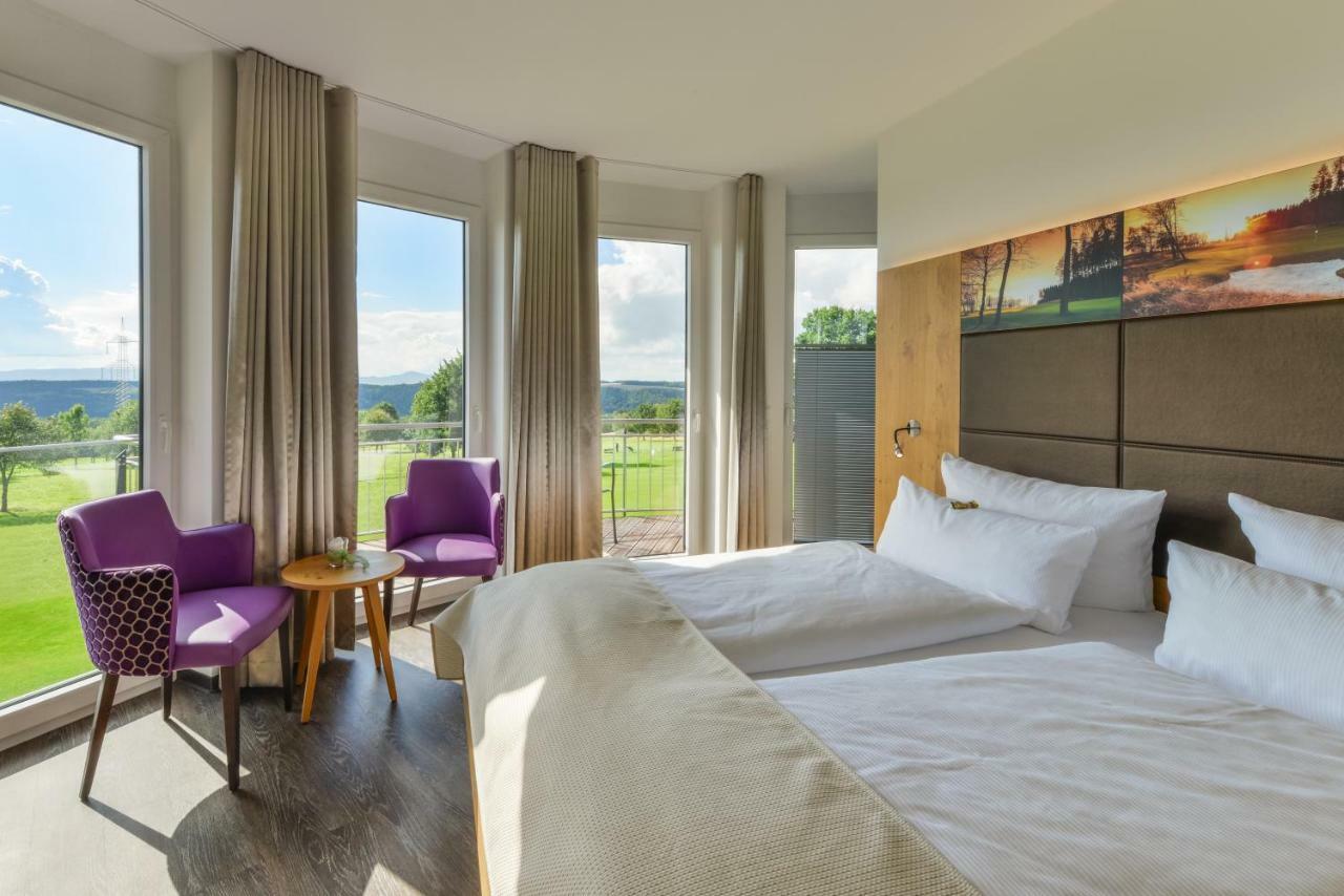 Hotel & Golfrestaurant Gut Wissmannshof Staufenberg  Exteriör bild