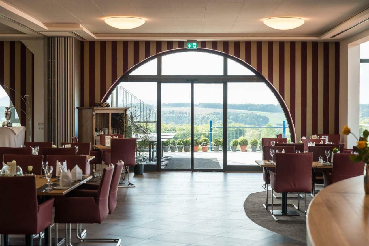 Hotel & Golfrestaurant Gut Wissmannshof Staufenberg  Exteriör bild